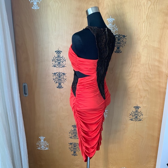 Vintage 2000s Y2K Bebe Red CutOut Sleeveless Asymmetrical Ruched Bodycon Dress M - Picture 5 of 12
